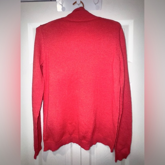Theory muted red Knit turtleneck 100% Cashmere Sweater. Size Small. EUC. - Picture 2 of 8